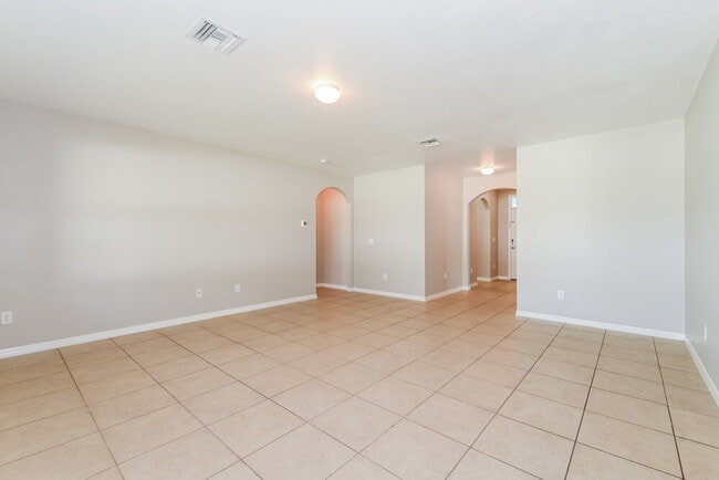 Foto del edificio - 1613 SW 23rd St