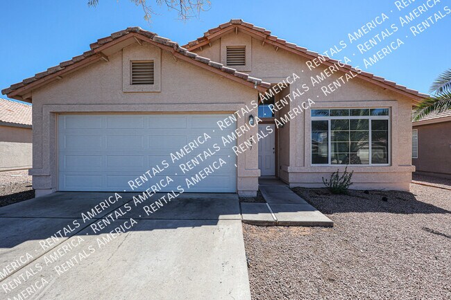 Foto del edificio - Don't miss out on this home situated in th...