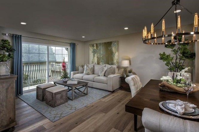 Foto principal - 2400 Torrey Pines Rd