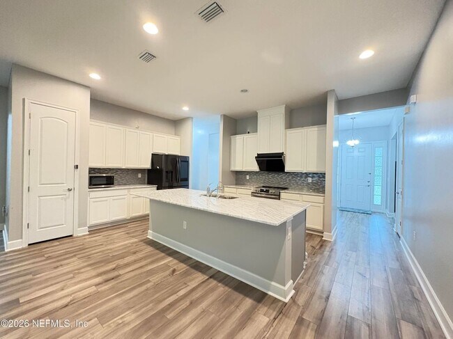 Foto del edificio - 104 Linda Lake Ln