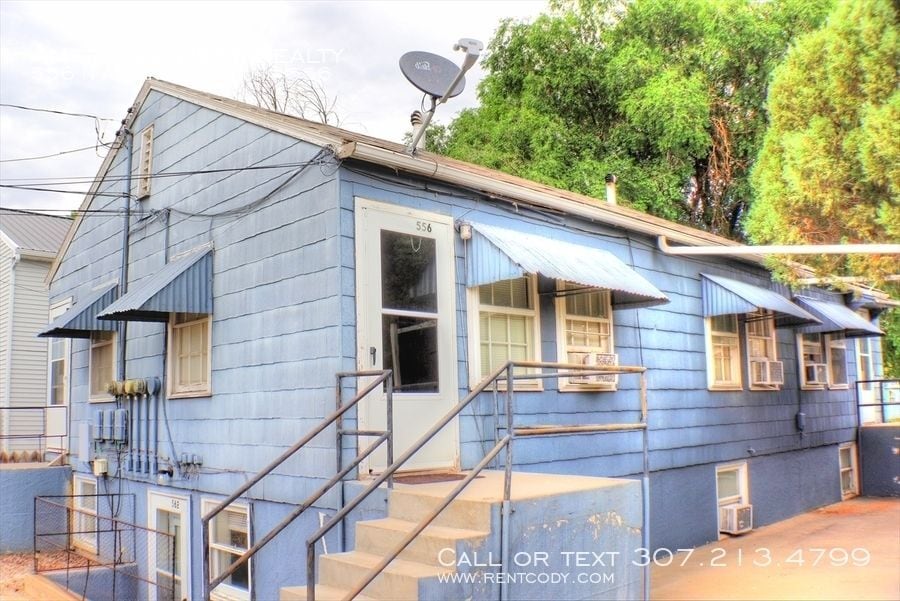 Primary Photo - 556 N Absaroka St