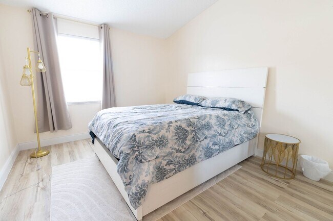 Foto del edificio - 3815 NW 122nd Terrace