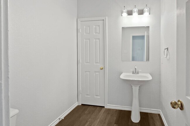 Foto del edificio - 1621 Cattail Creek Dr