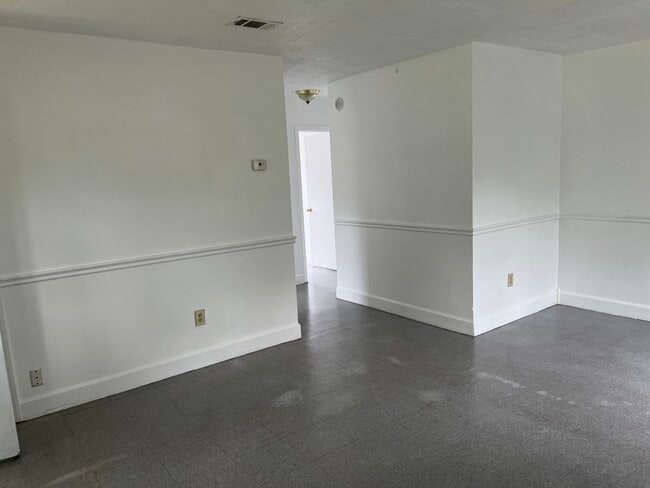 Building Photo - 3819 Morningview Dr