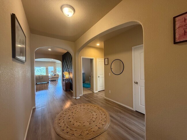 Building Photo - 3 Bedroom Home in Meridian Ranch