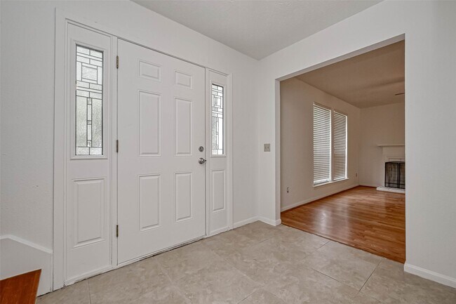 Building Photo - 12138 Flaxen Dr