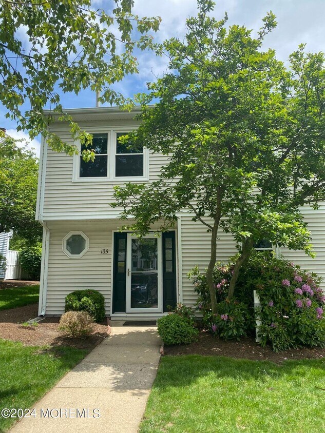 135 Baron Ln Unit 135, East Brunswick, NJ 08816 Condo for Rent in