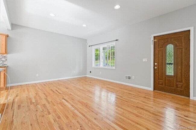 Foto del edificio - 436 Jessup Rd