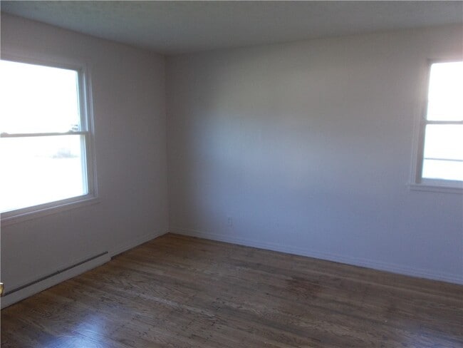 Building Photo - 70 Woodhill Dr