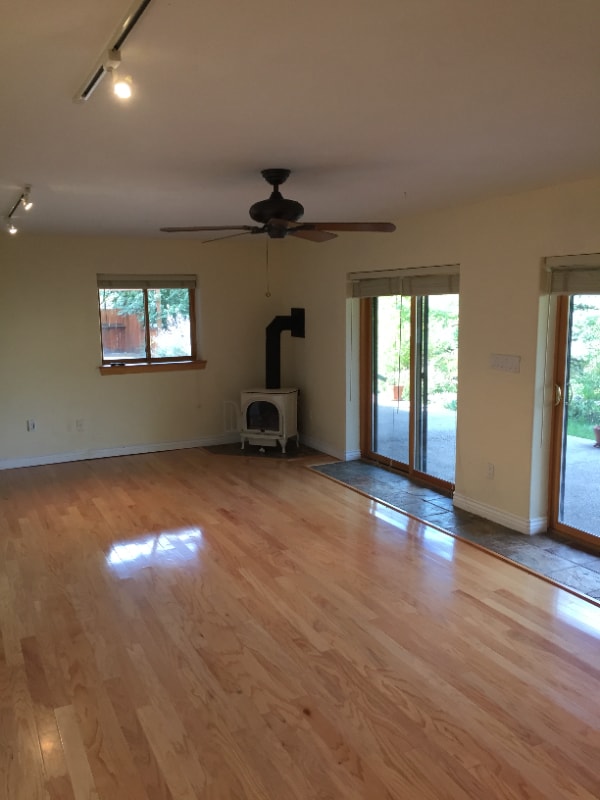 Building Photo - 305 E Sopris Dr