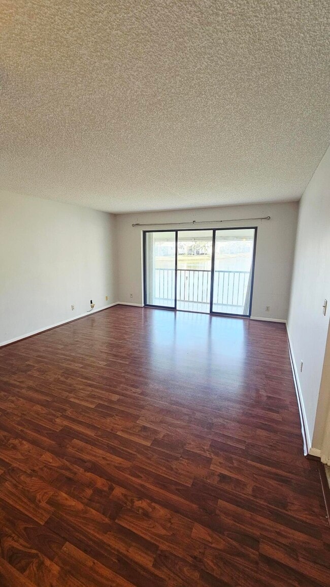 Foto del edificio - 1109 Green Pine Blvd