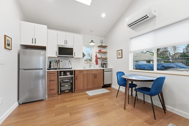 Photo - 5003 NE Mason St Townhome