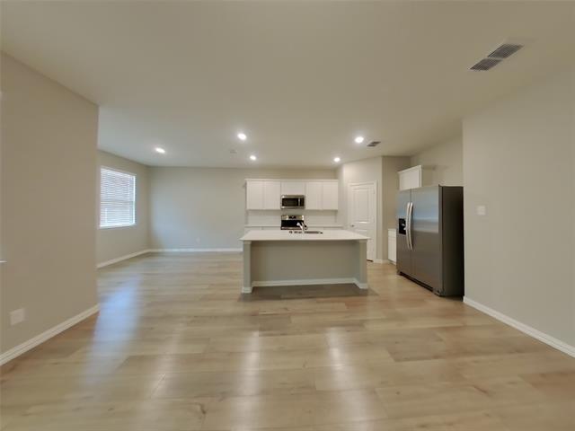 Foto del edificio - 260 Jenkinson Dr