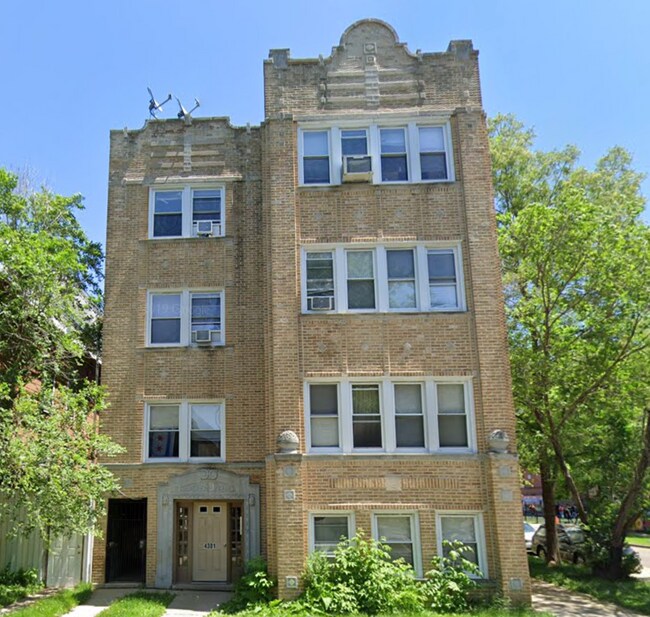 Foto del edificio - 4301 N Drake Ave