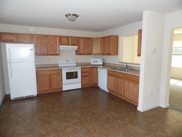 Building Photo - 24 Hickory Terrace