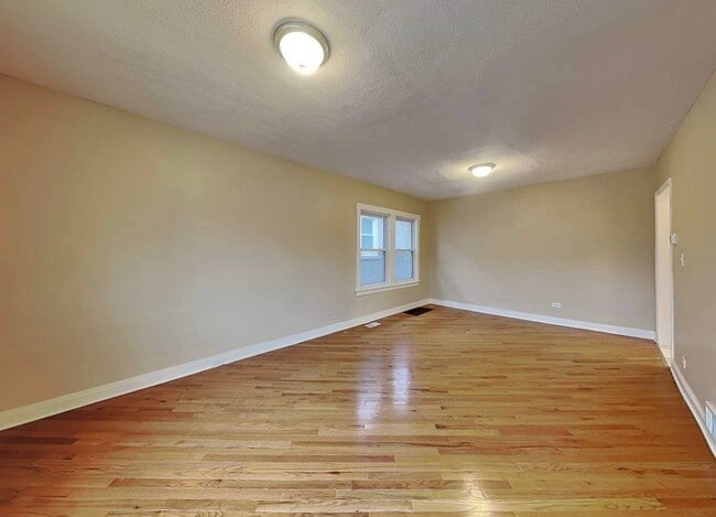 Foto del edificio - 2729 Wesley Ave