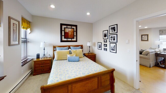 Foto del edificio - 2 Cypress Rd