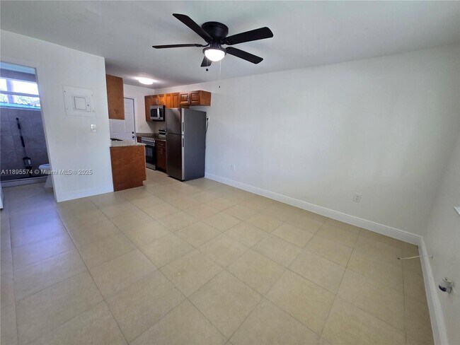 Foto del edificio - 716 NW 14th Way