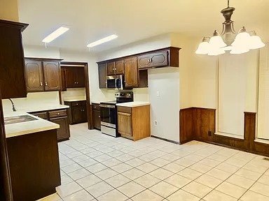 Foto del edificio - For Rent