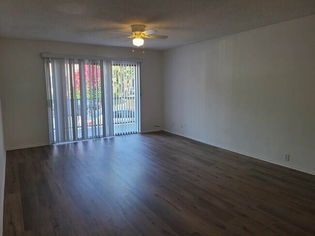 Building Photo - 7050 Waring Ave