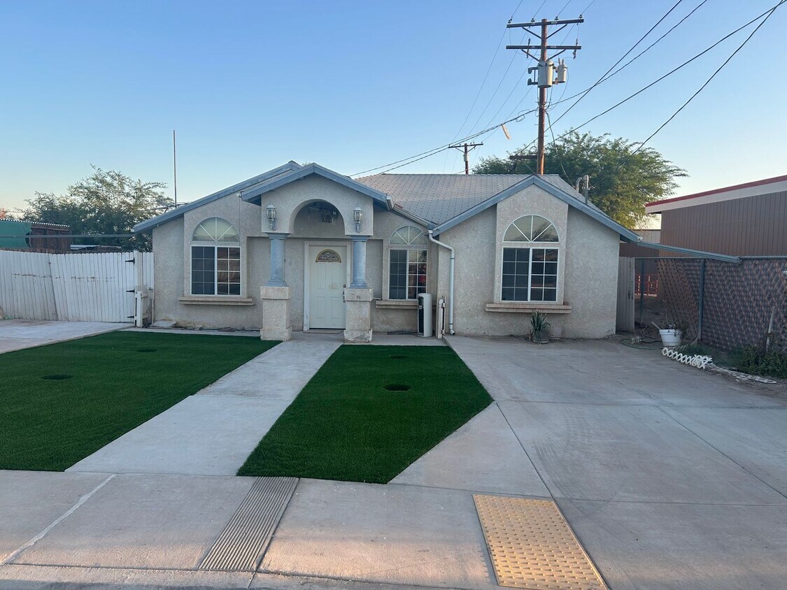 Foto principal - 508 W 11th St
