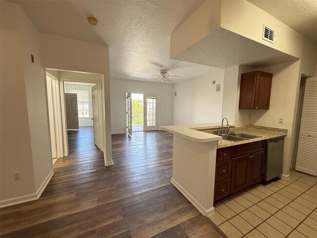Building Photo - 14316 Fredricksburg Dr