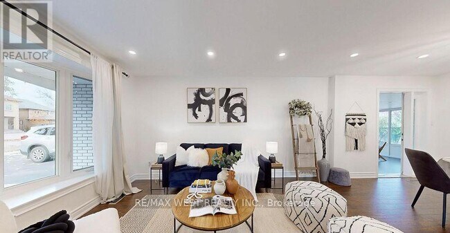 Building Photo - 194 Sewell Dr