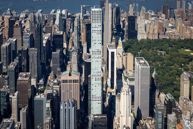 Aerial Photo - 432 Park Ave