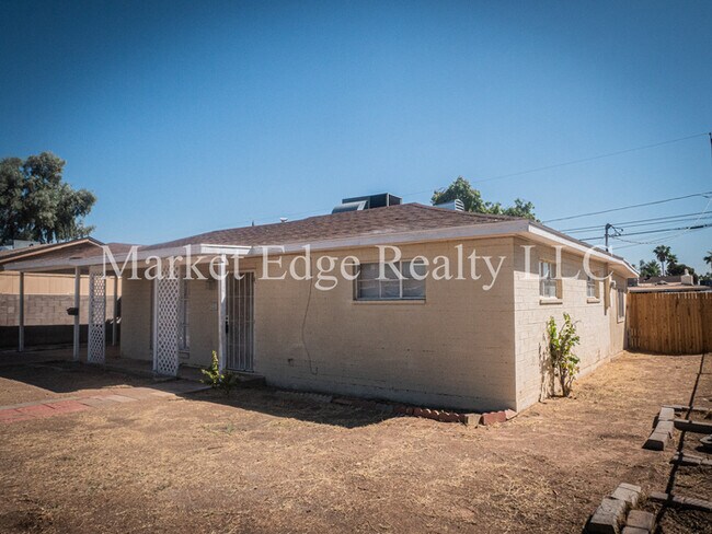 Building Photo - 4335 N 31st Ave