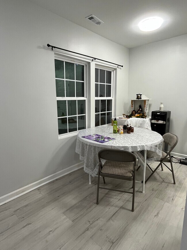 Foto del edificio - 4309 S Alston Ave