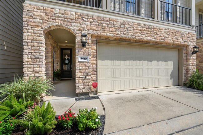 Foto del edificio - 8910 Terrace Pass Dr