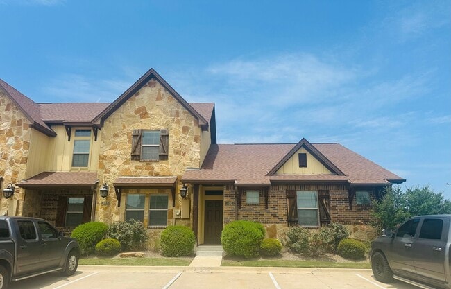 Building Photo - 402 Baby Bear Dr