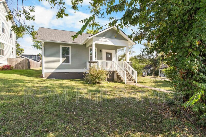 Photo - 401 Hart Avenue