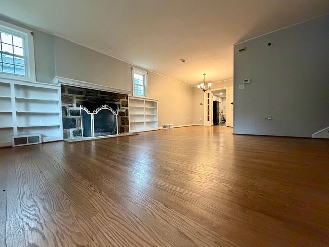 Photo - Stunning 4-Bedroom Home Nestled in Glenside. Available NOW!