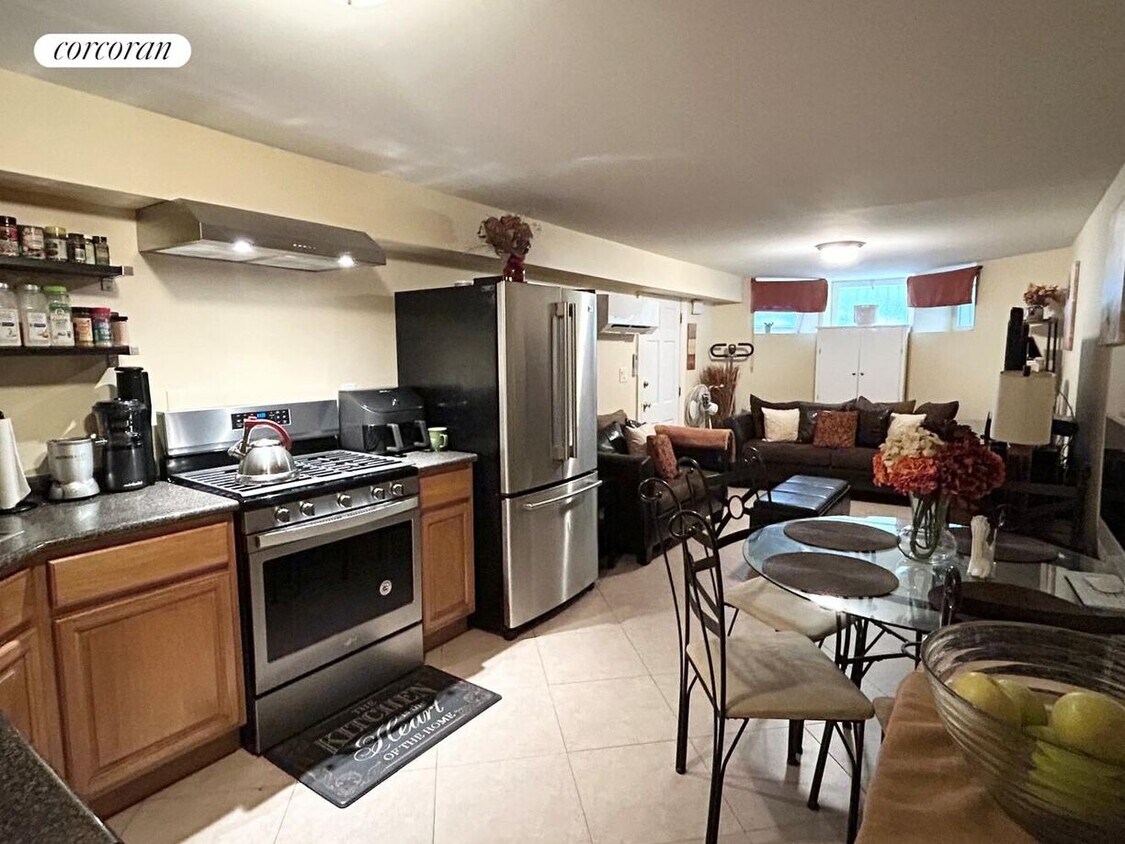 Foto principal - 6917 Ridge Blvd