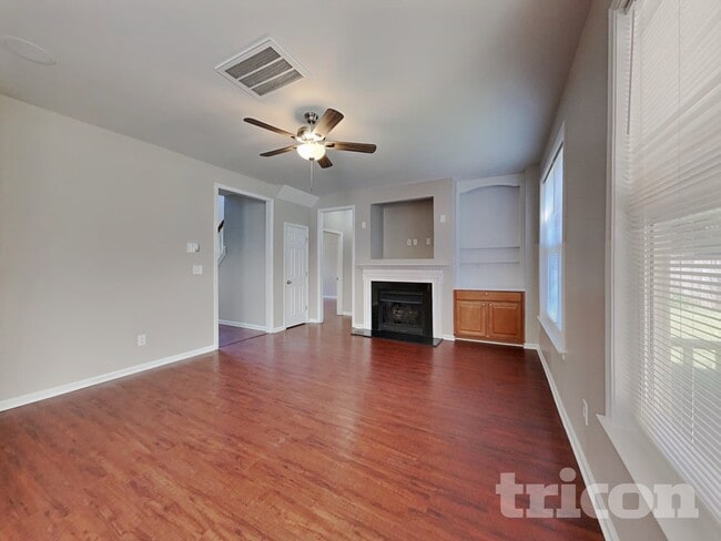 Foto del edificio - 308 Collinsworth Dr