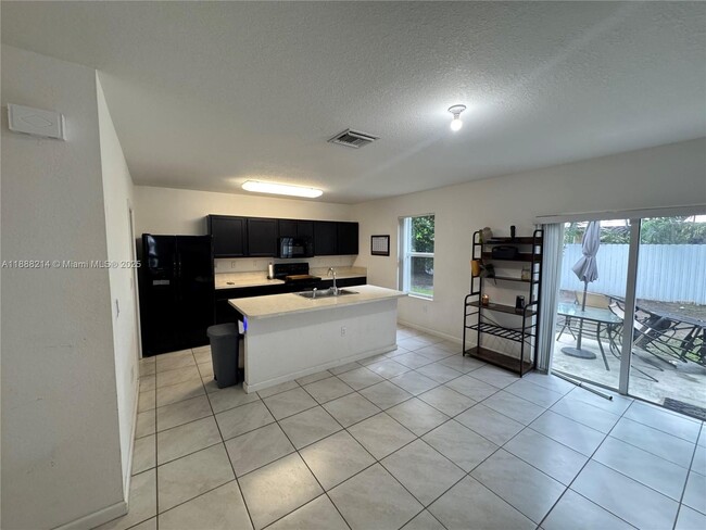 Foto del edificio - 29380 SW 143rd Pl