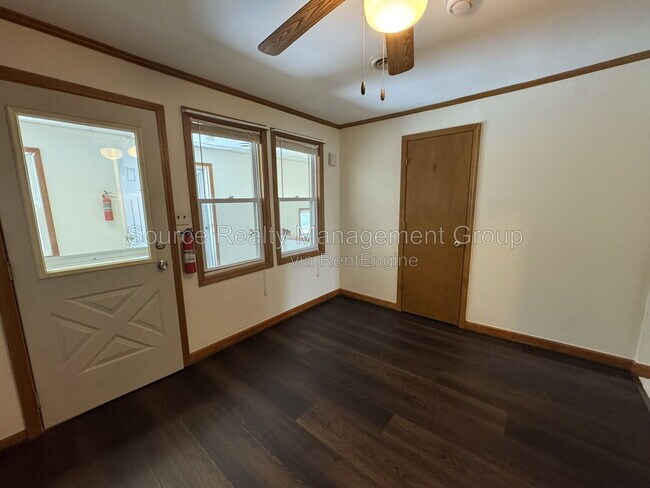 Foto del edificio - 2451 10th St