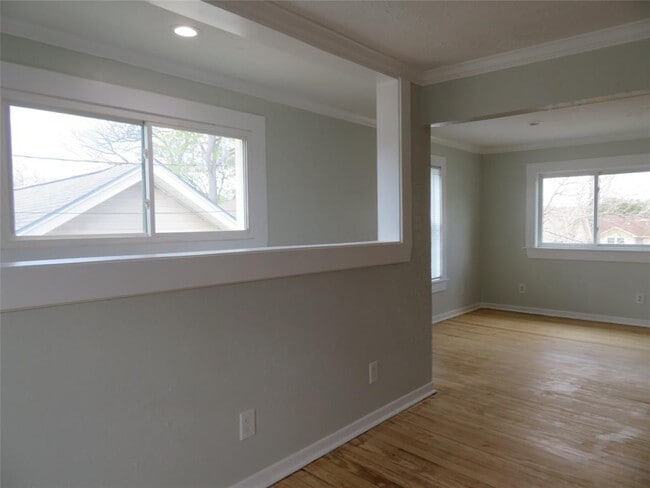 Building Photo - 5611 Lawson St