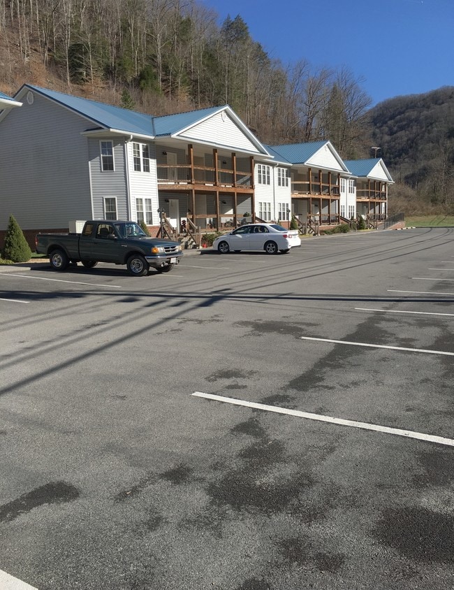 The Place at Slate Creek Apartments Grundy, VA