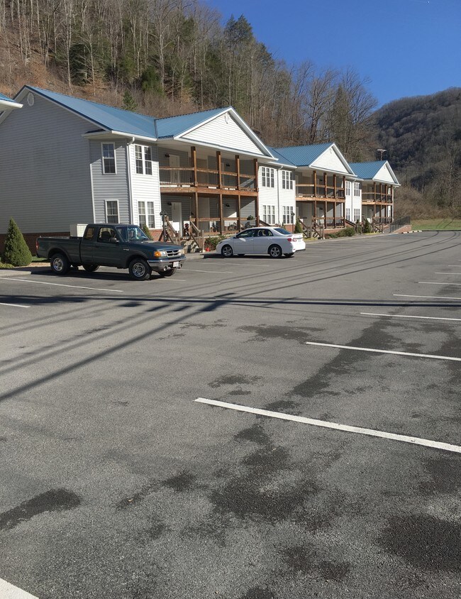 The Place at Slate Creek Apartments 39804145 Slate Creek Rd Grundy