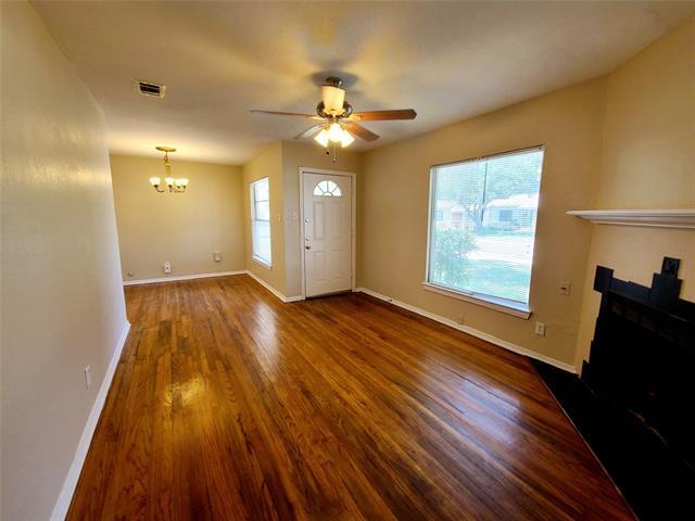 Foto del edificio - 11548 Sinclair Ave