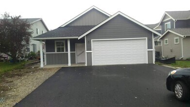 Building Photo - 717 E St