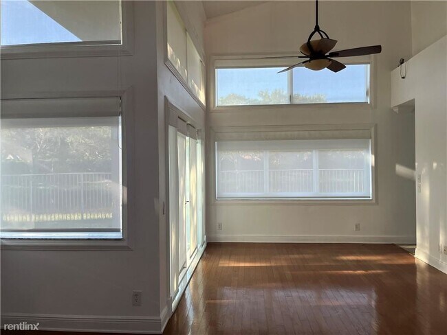 Building Photo - 3 br, 2 bath House - 1340 Seabay Rd