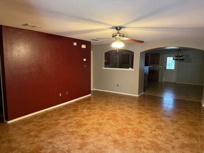 Building Photo - 613 Cuervo Dr