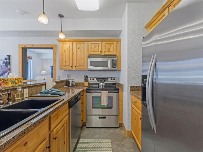 Building Photo - 2669 Canyons Resort Dr