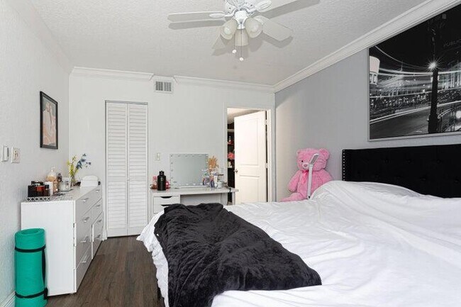 Building Photo - 9467 Boca Cove Cir