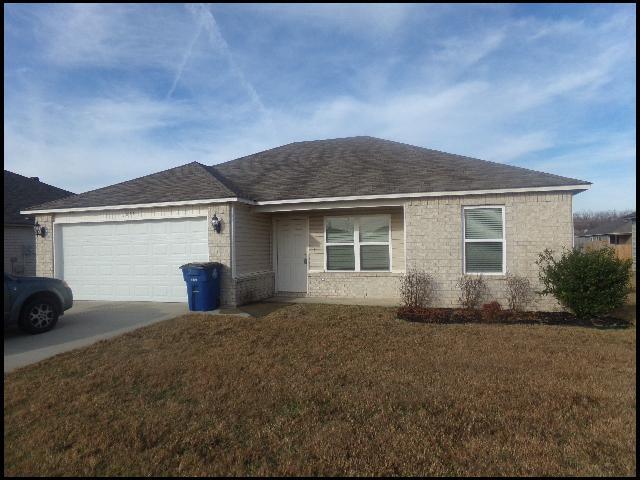 Building Photo - 1817 Tiger Lily Ln