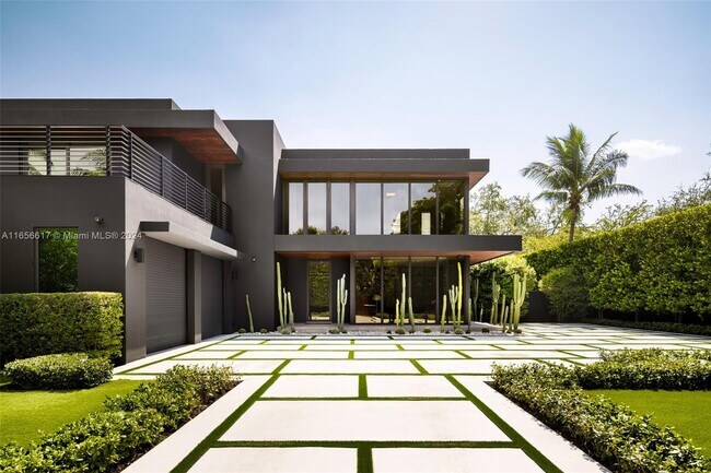 Building Photo - 7545 SW 55th Ave