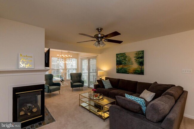 Building Photo - 7500 Calderon Ct